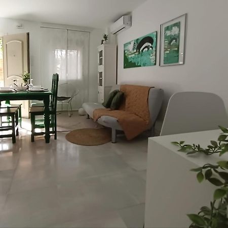 Nao Victoria Apartamento Gelves Exterior foto